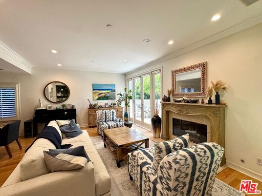 Fireplace, Interior, Living room, Piano, Recessed Lighting, Wood Texture Flooring