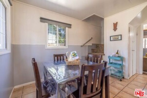 Dining room, Interior