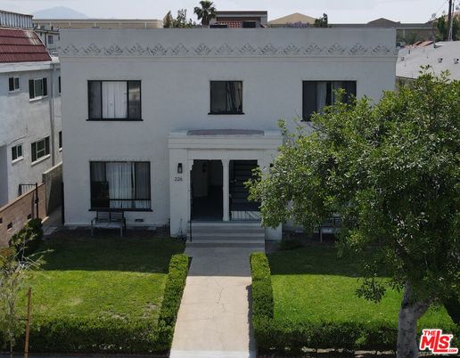 Exterior, Facade, Spanish Mediterranean