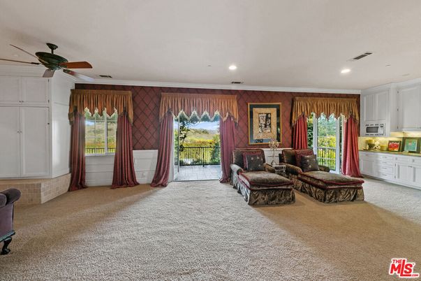 Fireplace, Interior, Living room, Recessed Lighting