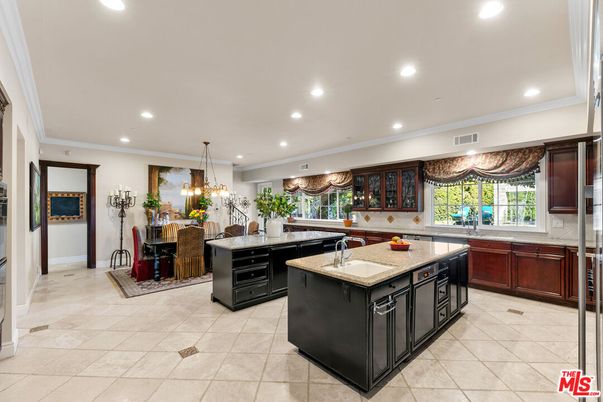 Chandelier, Dining room, Interior, Kitchen, Recessed Lighting
