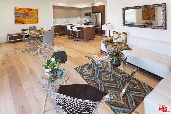 Dining room, Interior, Kitchen, Living room, Pendant Lights, Recessed Lighting, Stainless Steel Appliances, Wood Texture Flooring