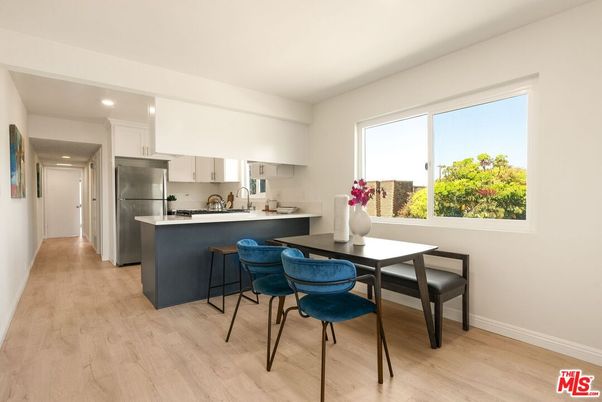 Dining room, Interior, Kitchen, Recessed Lighting, Wood Texture Flooring