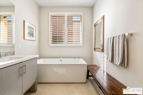Bathroom, Free Standing Baths, Interior