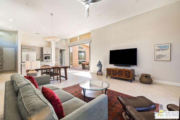 Dining room, Interior, Kitchen, Living room, Pendant Lights, Recessed Lighting, Stainless Steel Appliances