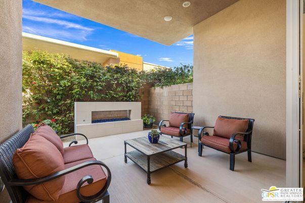 Exterior, Fireplace