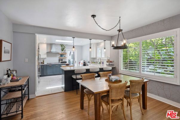 Dining room, Interior, Kitchen, Pendant Lights, Recessed Lighting, Wood Texture Flooring