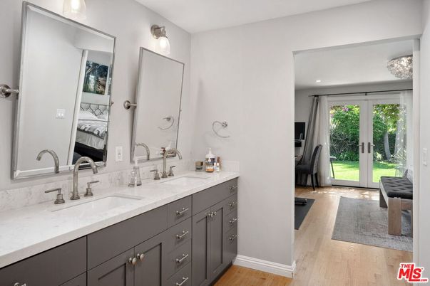 Bathroom, Bedroom, Dual Sink Vanities, Interior, Wood Texture Flooring