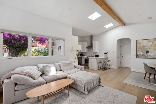 Interior, Kitchen, Living room, Recessed Lighting, Wooden Beams, Wood Texture Flooring