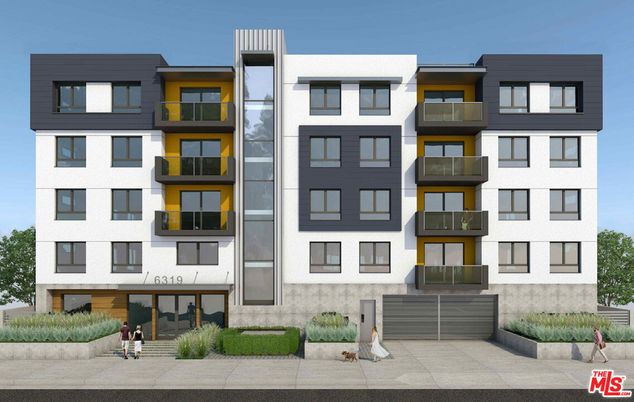 Exterior, Facade, Modern