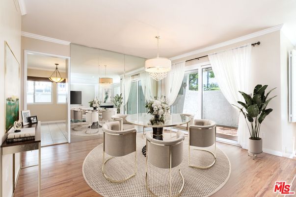 Chandelier, Dining room, Interior, Pendant Lights, Wood Texture Flooring