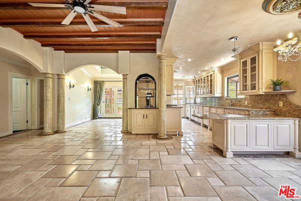 Interior, Kitchen, Recessed Lighting, Wooden Beams, Wooden Ceilings