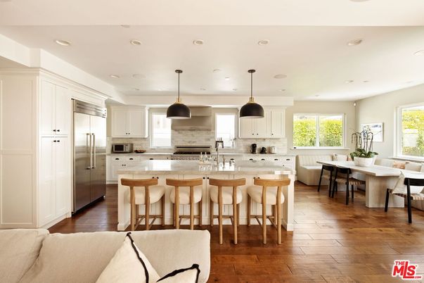 Dining room, Interior, Kitchen, Pendant Lights, Recessed Lighting, Stainless Steel Appliances, Wood Texture Flooring