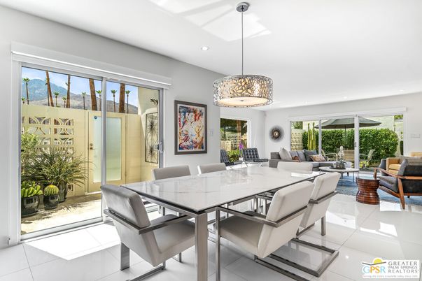 Dining room, Interior, Pendant Lights, Recessed Lighting