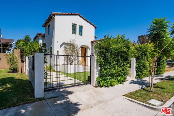 Attached, Backyard, Exterior, Facade, Spanish Mediterranean