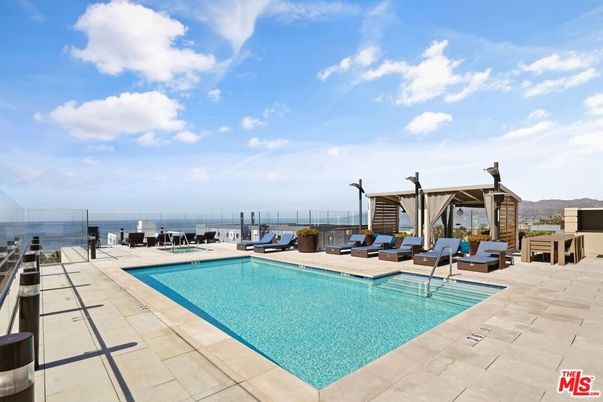 Exterior, Pool, Water