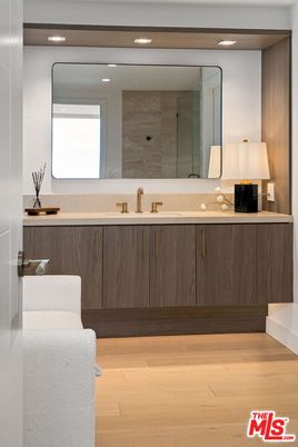 Bathroom, Interior, Recessed Lighting, Wood Texture Flooring