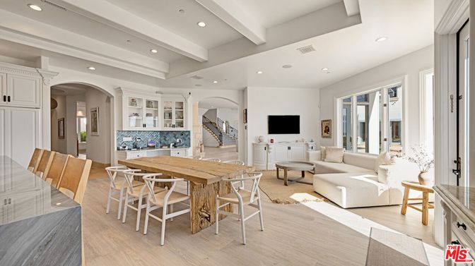 Dining room, Interior, Living room, Recessed Lighting, Wood Texture Flooring