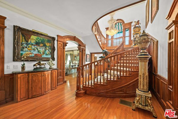 Chandelier, Interior, Wood Texture Flooring