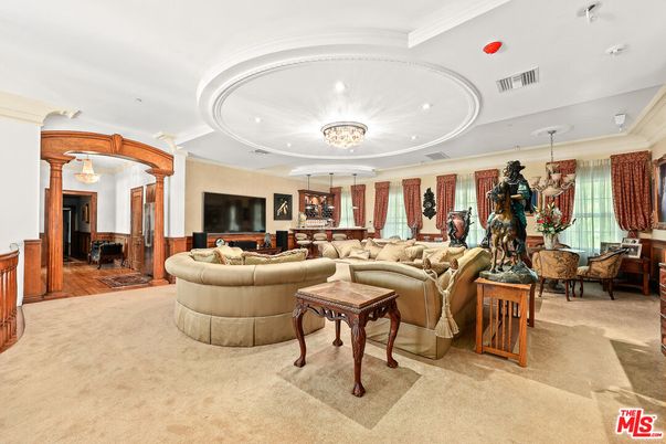 Chandelier, Dining room, Interior, Living room, Recessed Lighting, Wood Texture Flooring