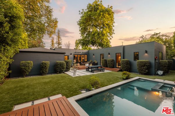 Backyard, Exterior, Pool
