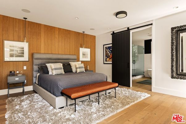 Bathroom, Bedroom, Interior, Pendant Lights, Recessed Lighting, Wood Texture Flooring