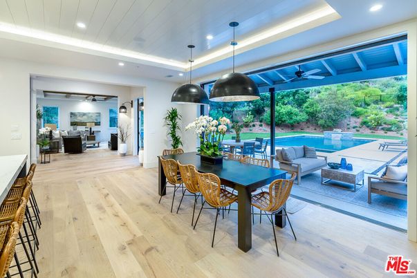 Dining room, Interior, Living room, Pendant Lights, Recessed Lighting, Wood Texture Flooring
