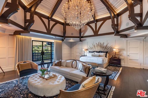 Chandelier, Interior, Living room, Recessed Lighting, Wooden Beams, Wooden Ceilings, Wood Texture Flooring