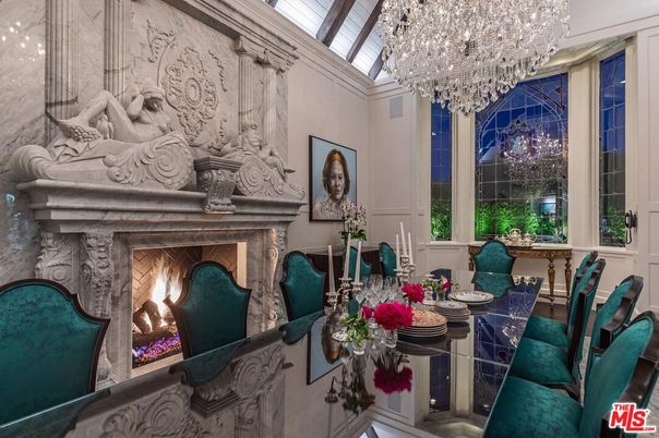 Chandelier, Dining room, Fireplace, Interior