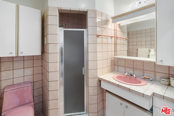 Bathroom, Interior, Tile Countertops
