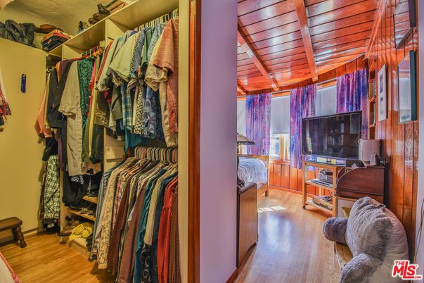 Interior, Walk-in Closets, Wooden Ceilings, Wood Texture Flooring