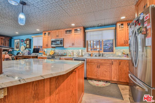 Interior, Kitchen, Pendant Lights, Recessed Lighting, Stainless Steel Appliances