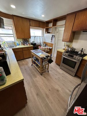 Dining room, Interior, Kitchen, Recessed Lighting, Wood Texture Flooring