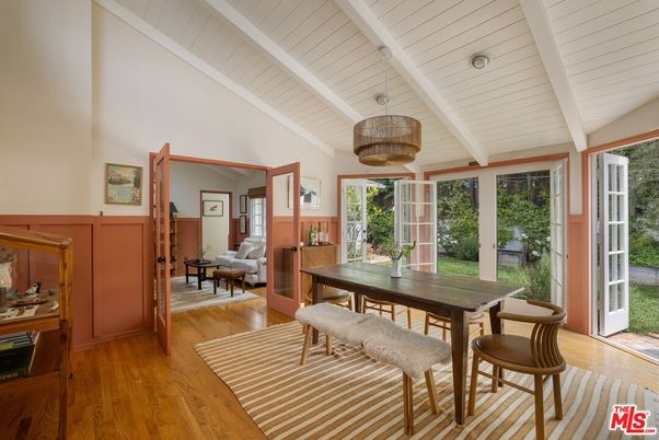 Dining room, Interior, Wood Texture Flooring