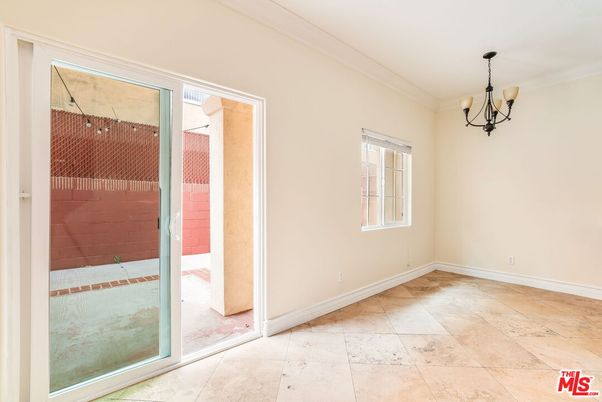 Chandelier, Empty room, Interior, Pendant Lights