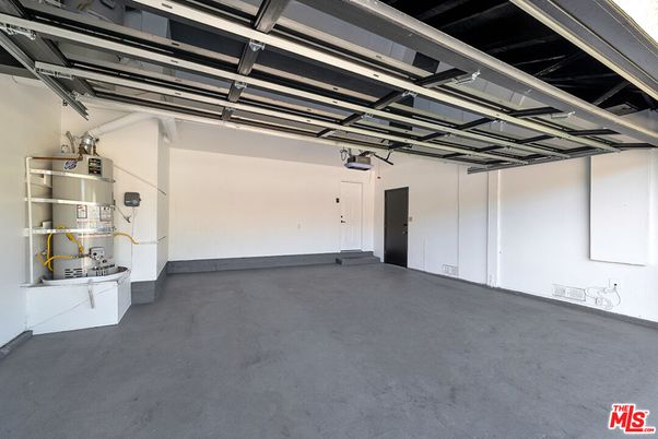 Garage, Interior