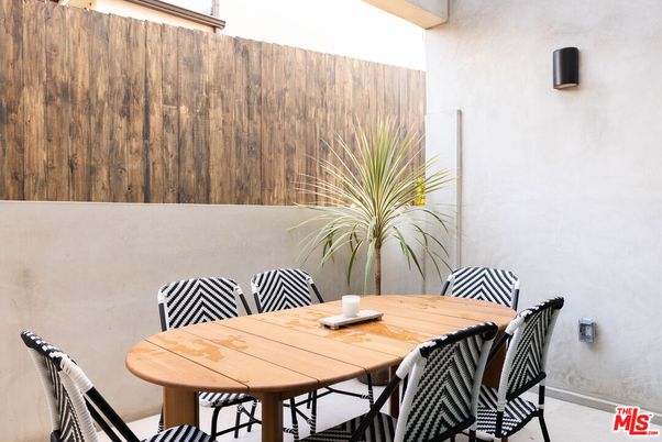 Dining room, Interior