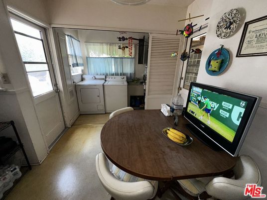 Dining room, Interior, Washer