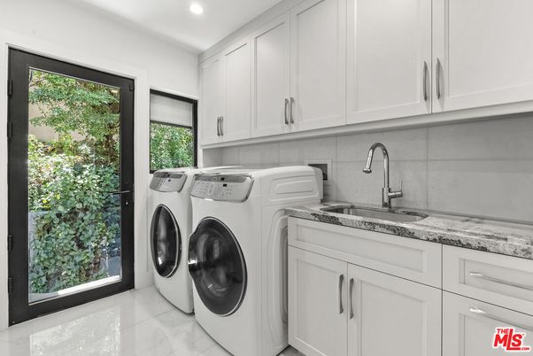 Interior, Recessed Lighting, Washer