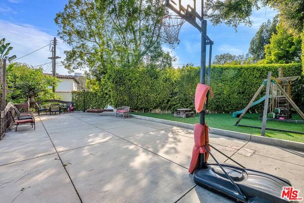 Backyard, Exterior, Playground