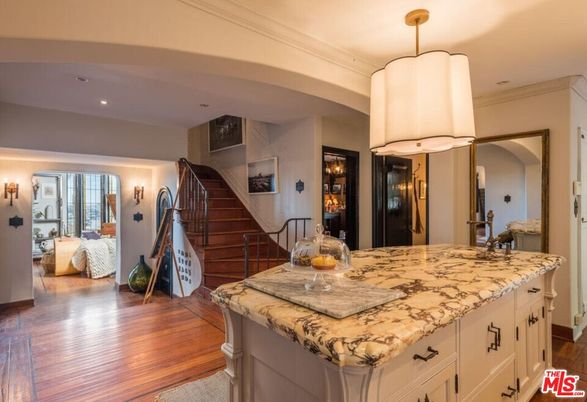 Interior, Pendant Lights, Recessed Lighting, Wood Texture Flooring