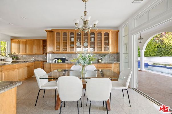 Chandelier, Dining room, Interior, Kitchen, Recessed Lighting