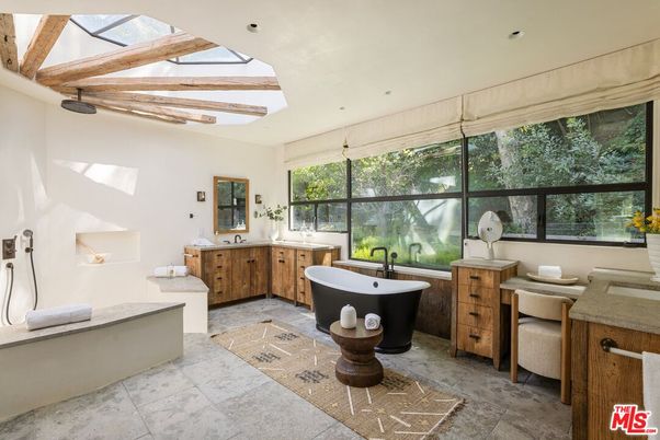 Bathroom, Dual Sink Vanities, Free Standing Baths, Glass Shower, Interior, Recessed Lighting