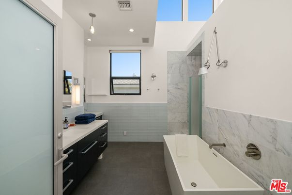 Bathroom, Interior, Marble Walls, Pendant Lights, Recessed Lighting