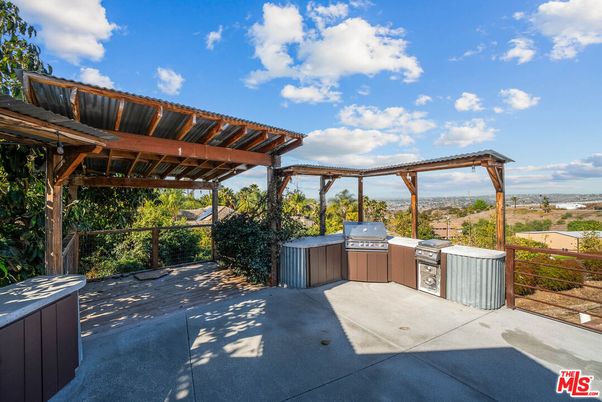 Exterior, Hot Tub