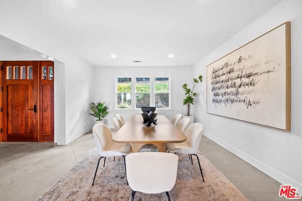 Dining room, Interior, Recessed Lighting
