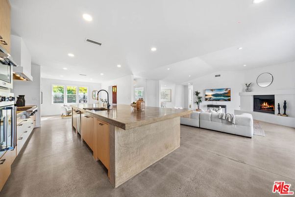 Dining room, Fireplace, Interior, Kitchen, Living room, Recessed Lighting