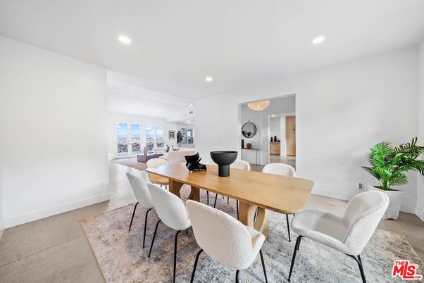 Dining room, Interior, Living room, Recessed Lighting