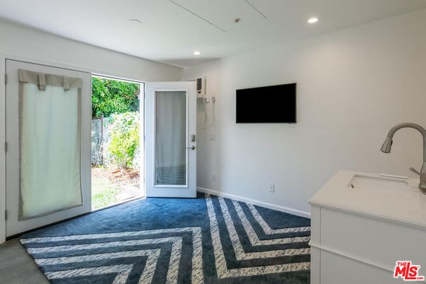 Bathroom, Empty room, Interior, Recessed Lighting