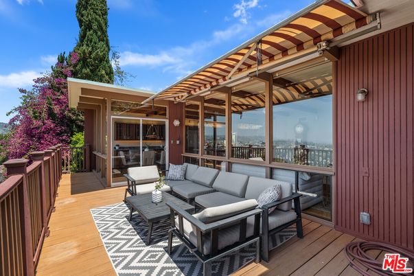Exterior, Wood Texture Flooring